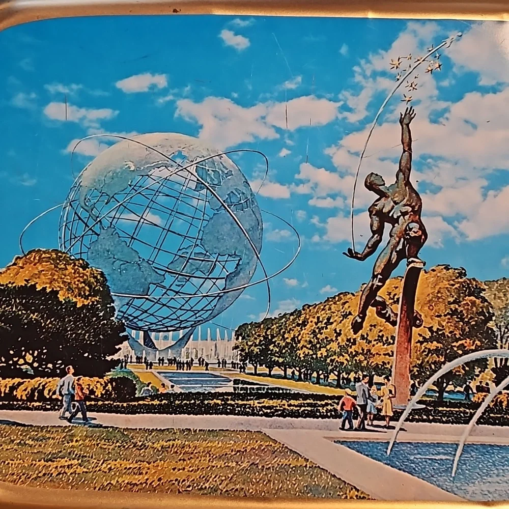 Vintage 1964 1965 New York World's Fair commemorative souvenir tray UNISPHERE